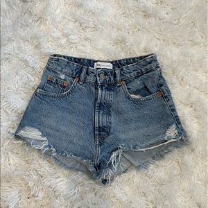 Zara Frayed Hi Rise Denim Shorts